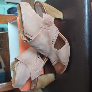 Miz Mooz rose colored sandals